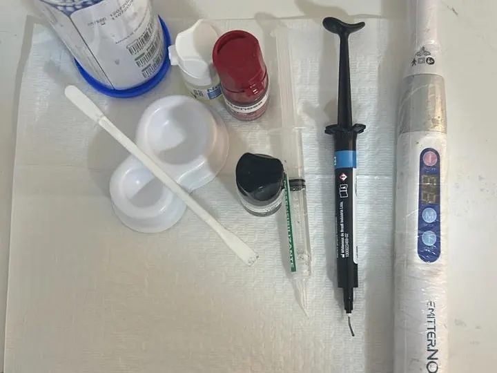 Materiais de restauração da 2 Reis Odonto